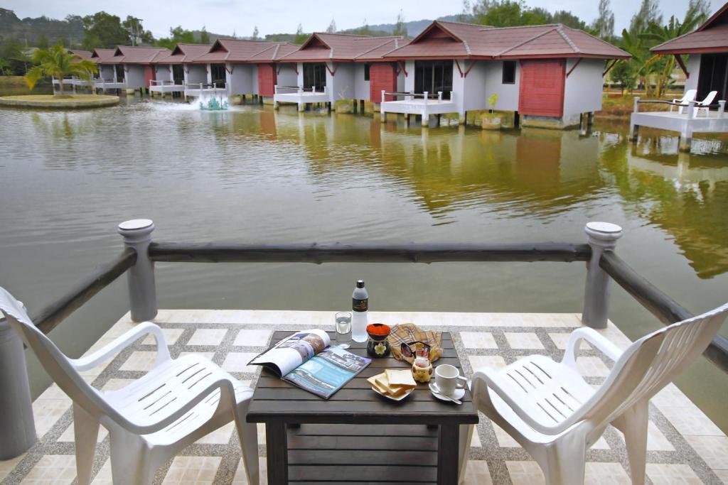 The Villa Laemhin Lagoon Resort Phuket ภายนอก รูปภาพ