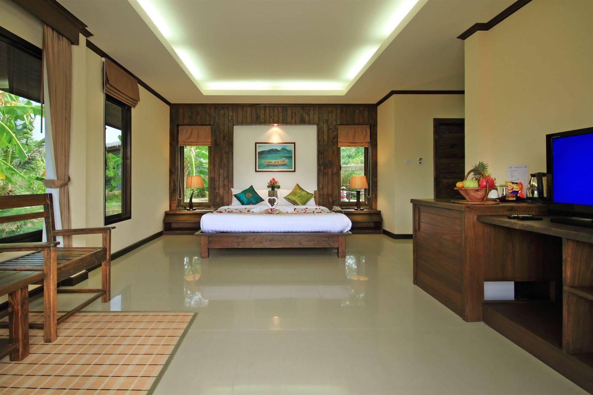 The Villa Laemhin Lagoon Resort Phuket ภายนอก รูปภาพ