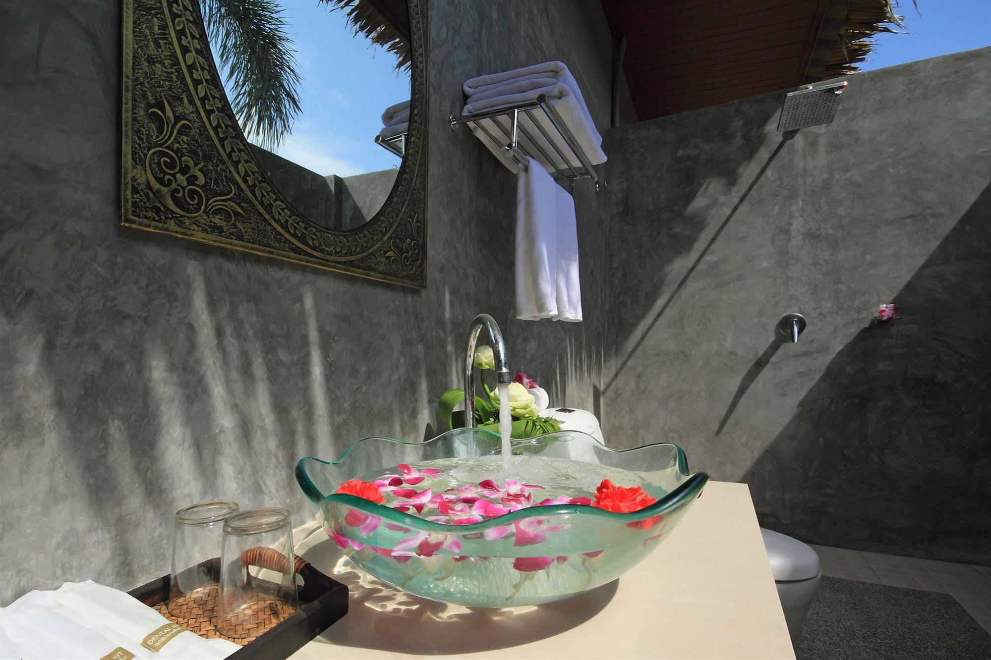 The Villa Laemhin Lagoon Resort Phuket ภายนอก รูปภาพ
