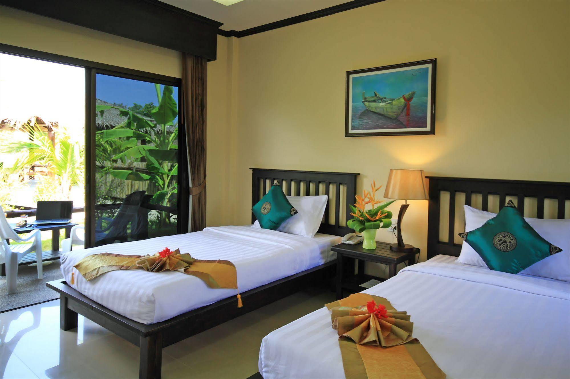 The Villa Laemhin Lagoon Resort Phuket ภายนอก รูปภาพ