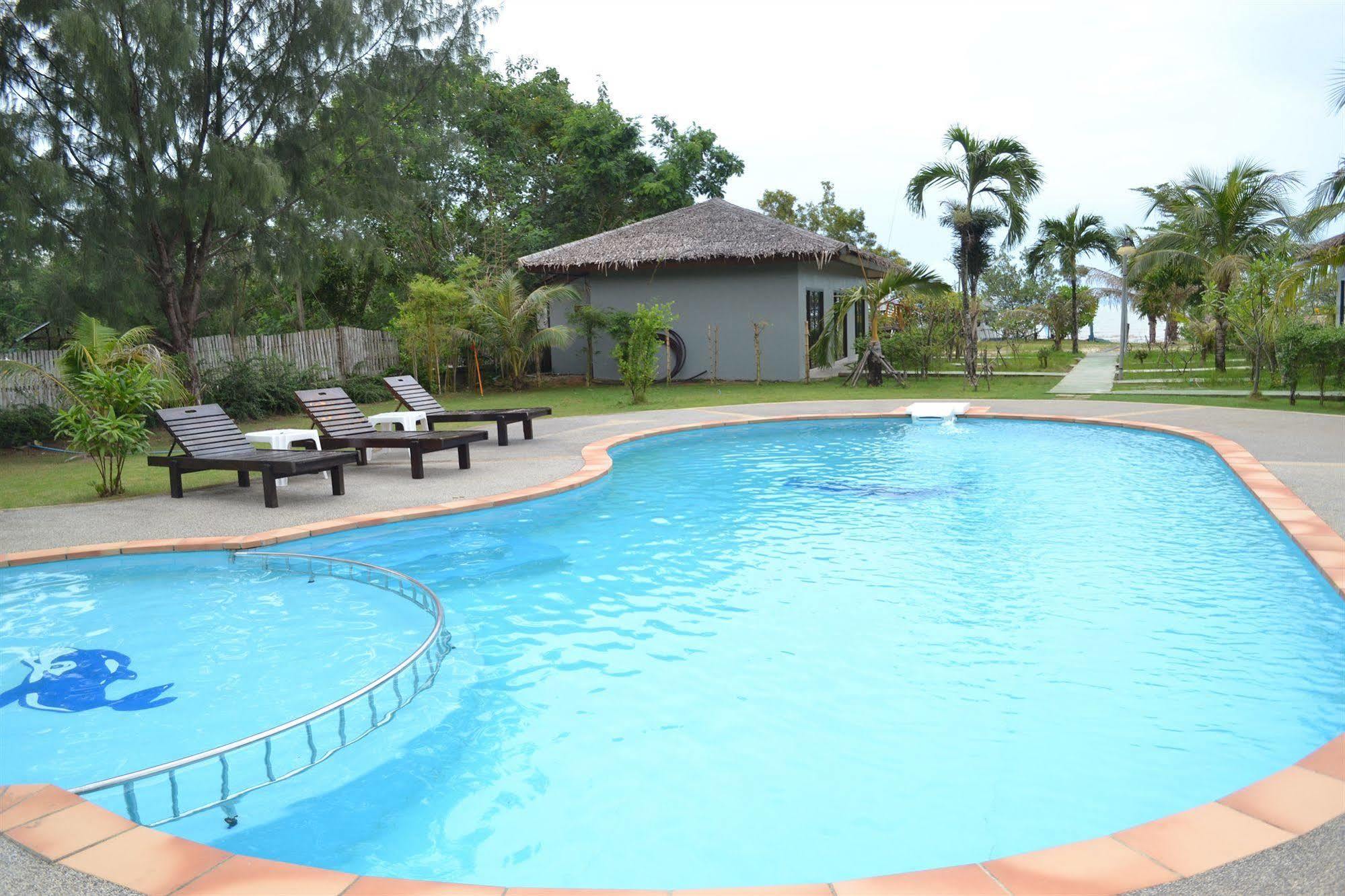 The Villa Laemhin Lagoon Resort Phuket ภายนอก รูปภาพ